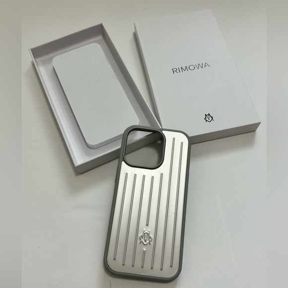 Rimowa Iphone Case Aluminum For Iphone 16 Pro - Picture 3 of 8